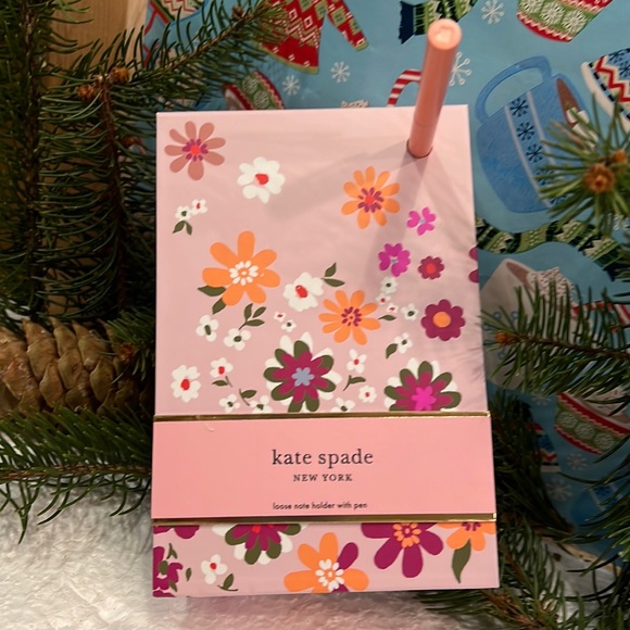 🌮BNWT Kate Spade ♠️ Petal Paper & Pen